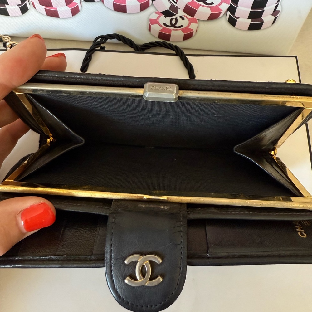 CHANEL Black Quilted Leather Bag with Gold Chain - Picture 14 of 16